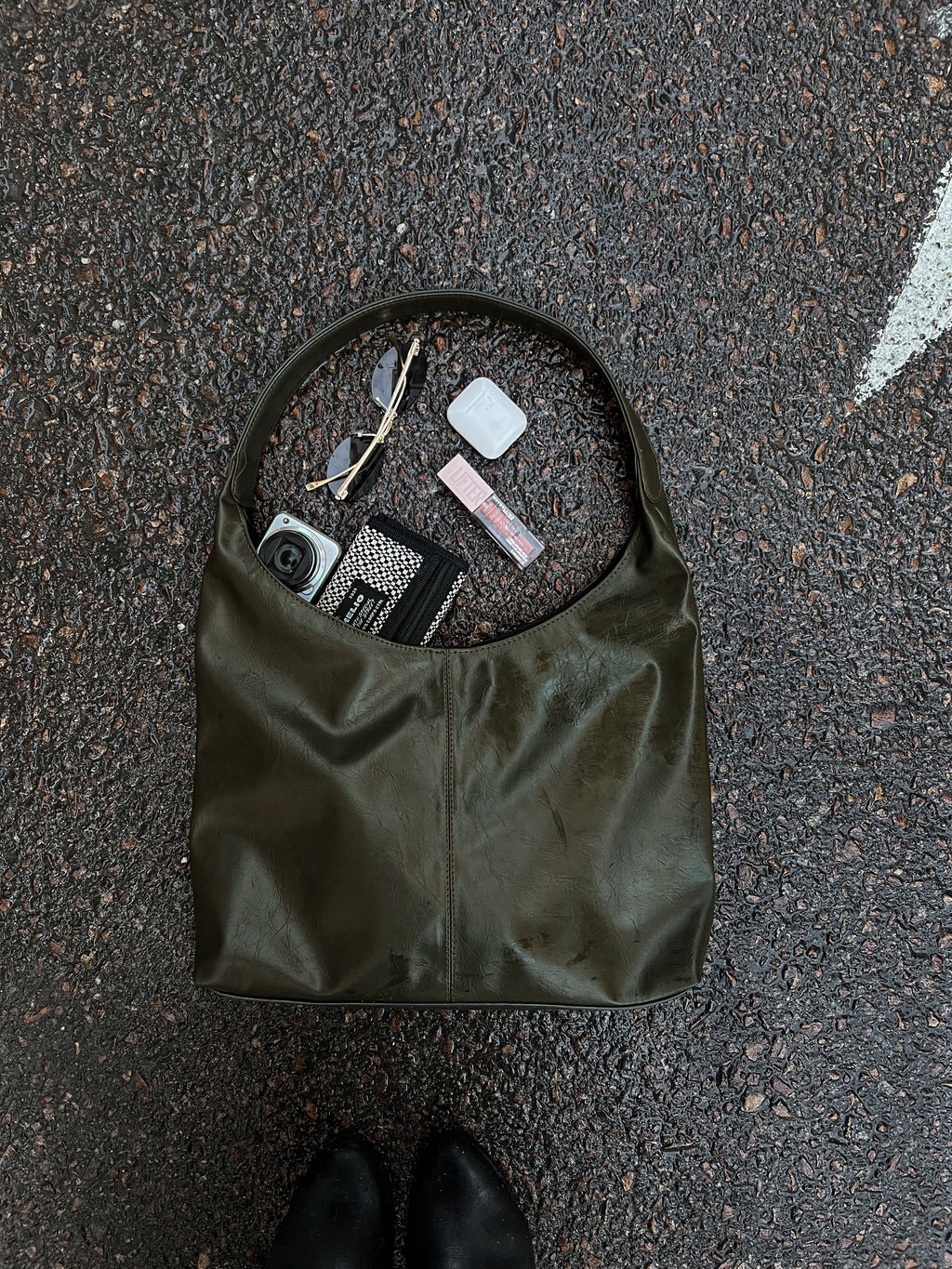 Hobo Bag in Olive Stone