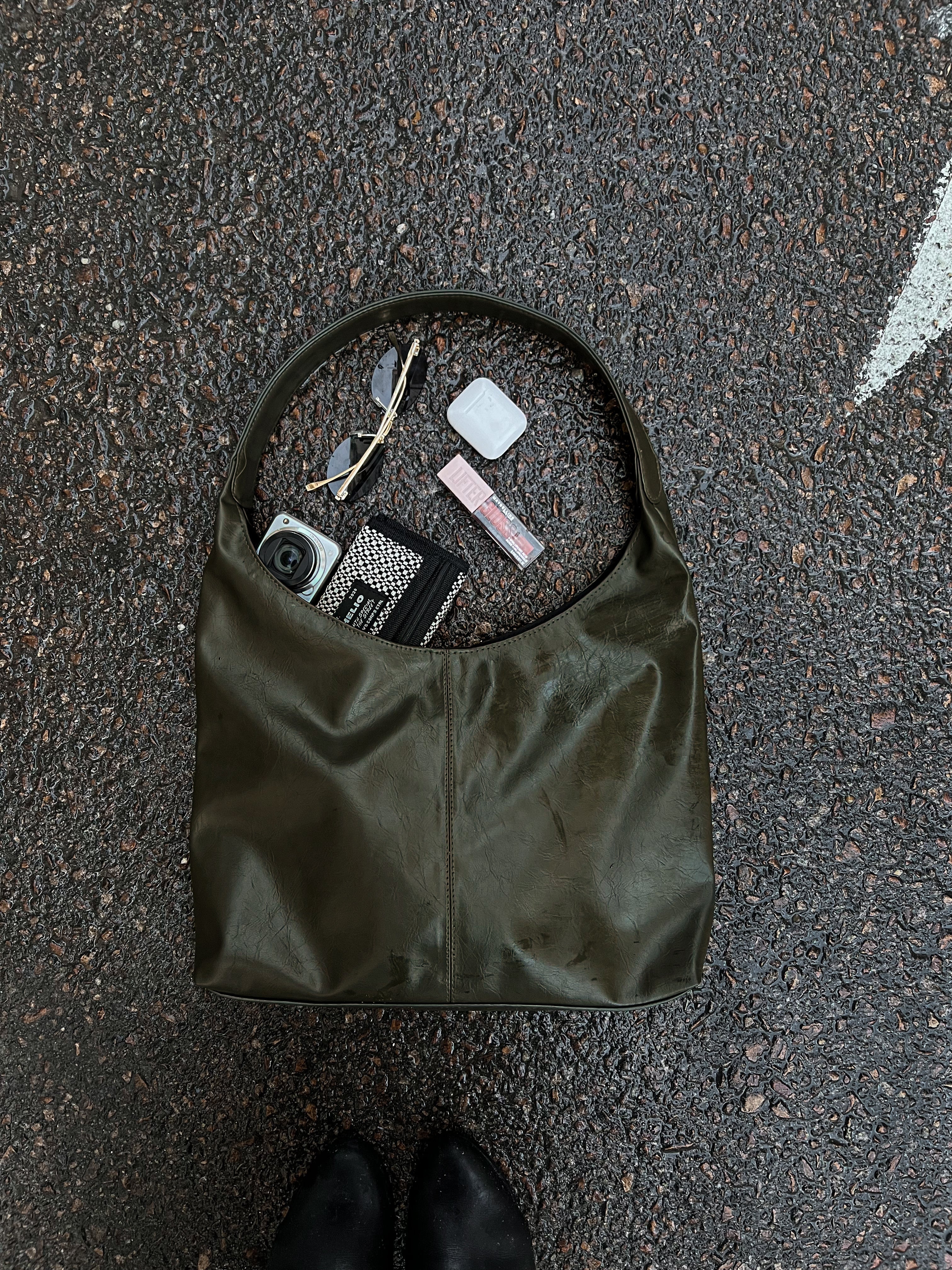 Hobo Bag in Olive Stone
